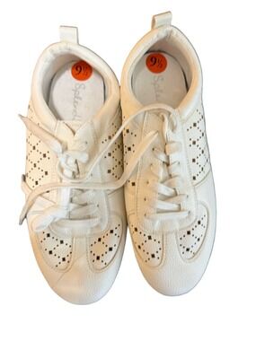 Splendid Julian Laser Cut Sneakers White Sand 9.5 Low Top Perforated NWOT